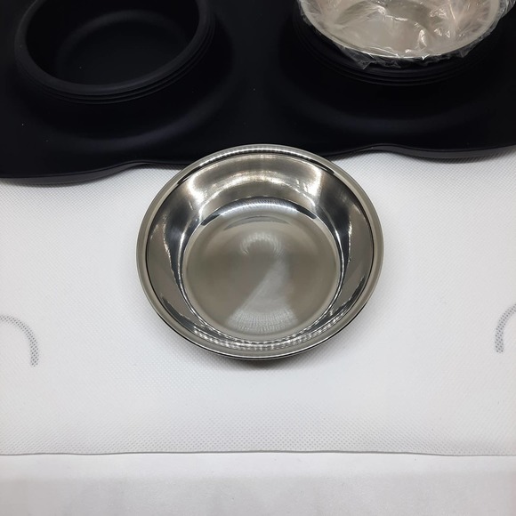 URPower Dog/Cat Food & Water Bowl Set with Bone Shaped Mat - Picture 8 of 9